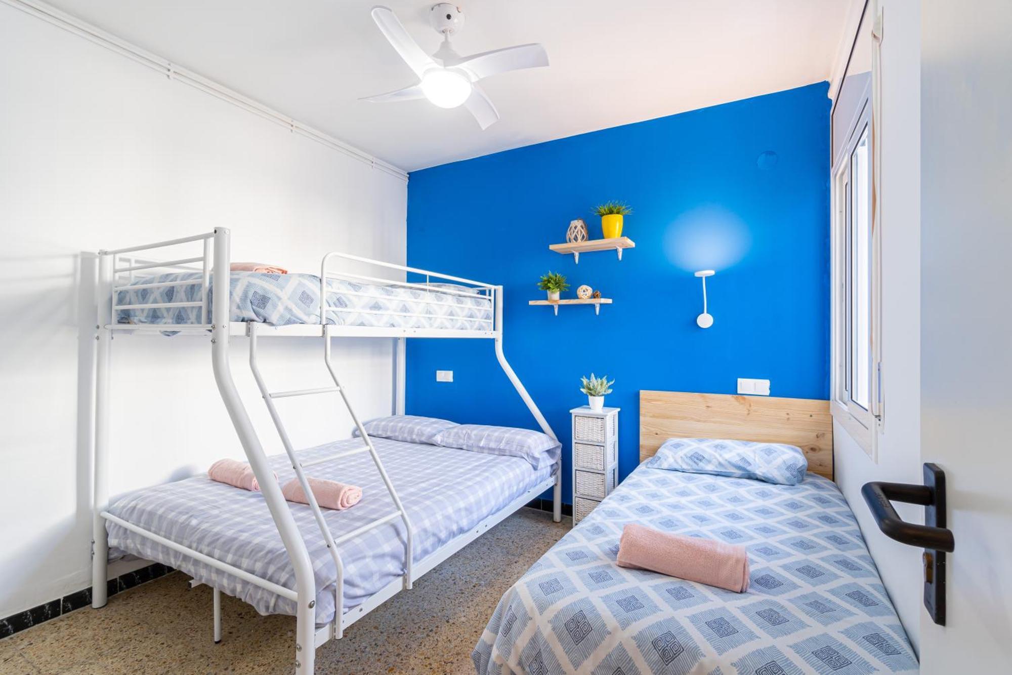 Calma Azul - 3Br - Terrace & Beach - Ac Wifi - 8 Guests กัมบริลส์ ภายนอก รูปภาพ