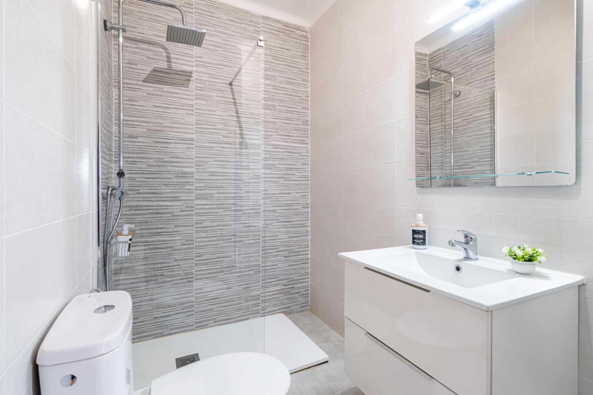 Calma Azul - 3Br - Terrace & Beach - Ac Wifi - 8 Guests กัมบริลส์ ภายนอก รูปภาพ