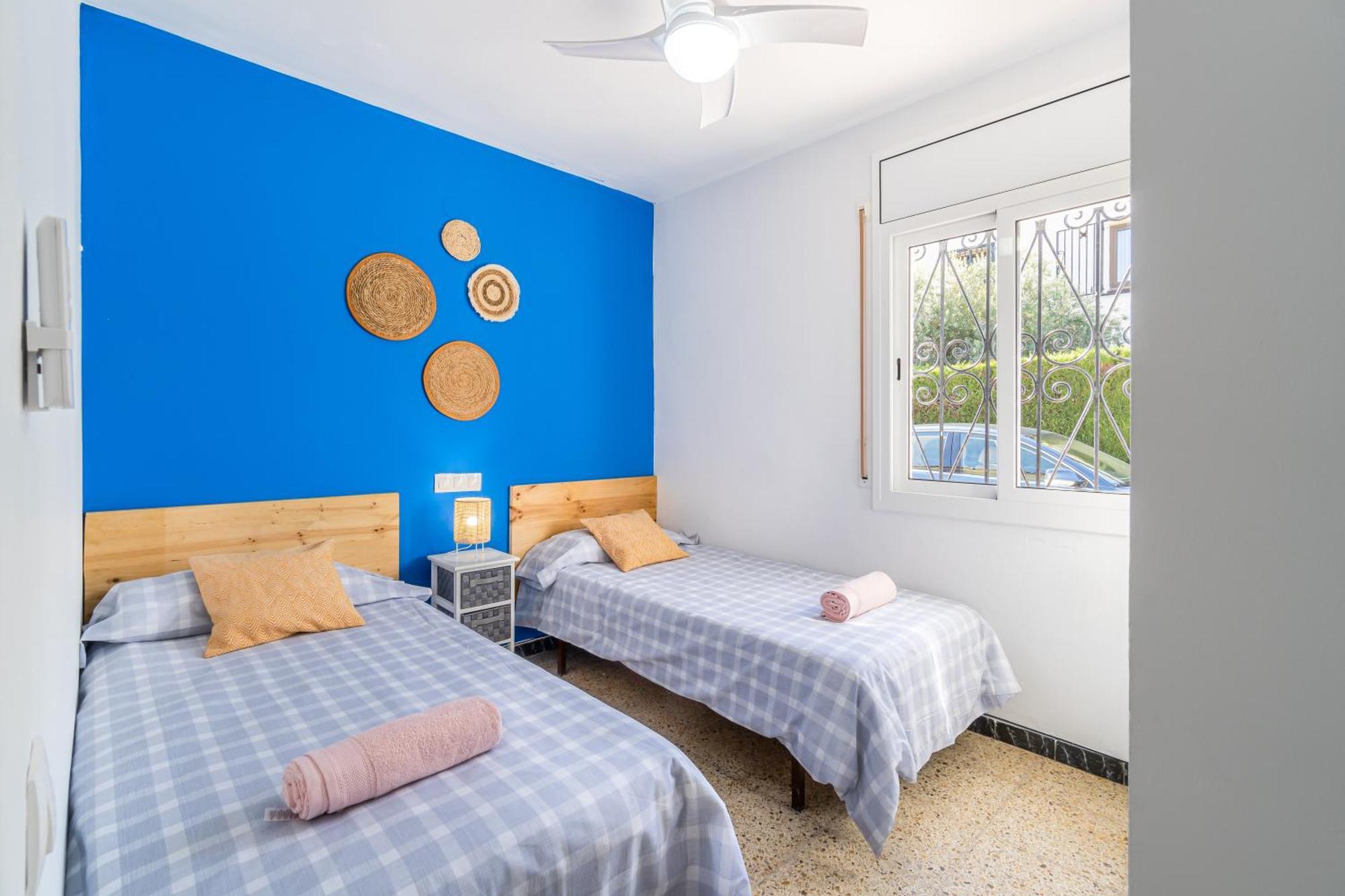 Calma Azul - 3Br - Terrace & Beach - Ac Wifi - 8 Guests กัมบริลส์ ภายนอก รูปภาพ