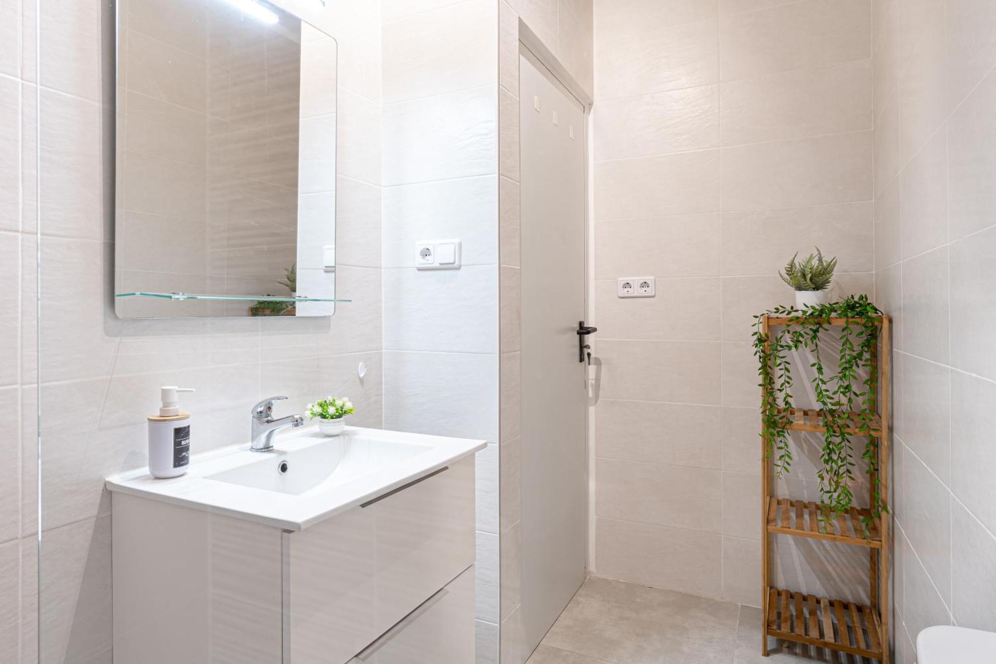 Calma Azul - 3Br - Terrace & Beach - Ac Wifi - 8 Guests กัมบริลส์ ภายนอก รูปภาพ